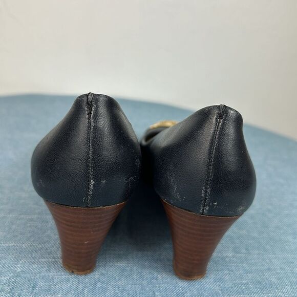 Tory Burch Gold And Navy Blue Leather Wedge Pumps Size 5 - Picture 4 of 10